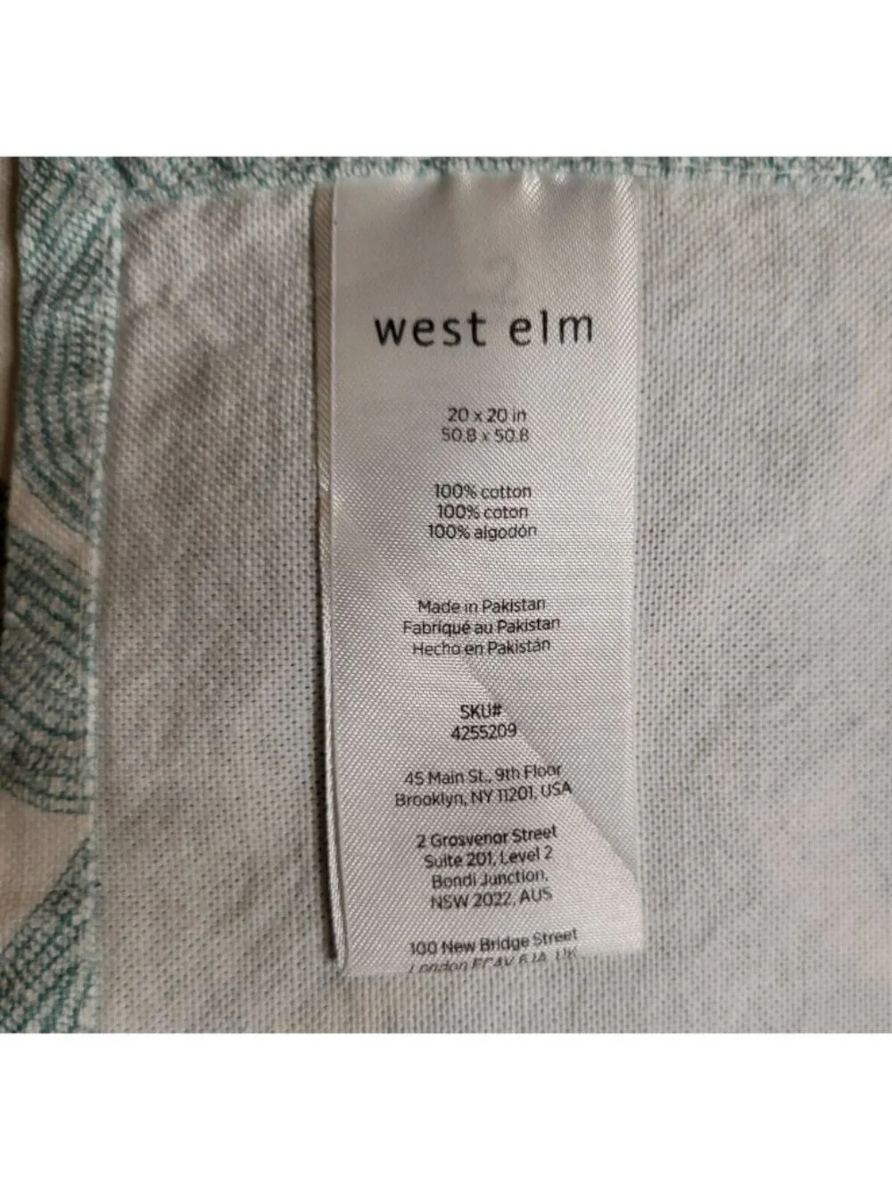 Set of 4 West Elm Fabric Napkins White/Turquoise Print 100% Cotton 20